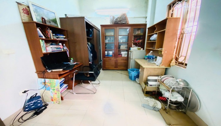 Cho thuê nhà ở gia đình, nhóm, KD onl ngõ 109 Trường Chinh, 40m2, 4 tầng, 4 ngủ, 12 Triệu